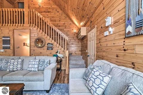 5332 King Arthurs Ct, Gladwin, MI 48624 photo 5