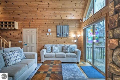 5332 King Arthurs Ct, Gladwin, MI 48624 photo 9