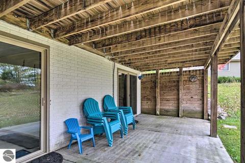 5332 King Arthurs Ct, Gladwin, MI 48624 photo 38
