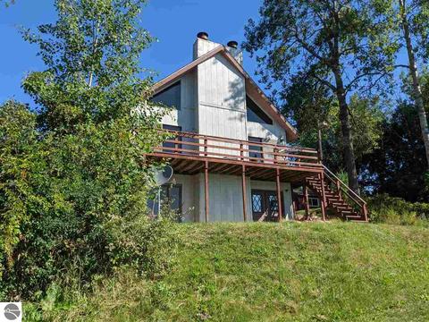 2932 E Lake Dr, Lupton, MI 48635 photo 2