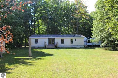 11222 Emerald Frst, Interlochen, MI 49643 photo 3