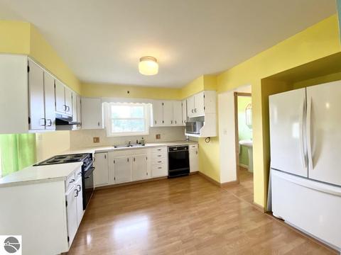 8040 E Pickard Rd, Mount Pleasant, MI 48858 photo 8