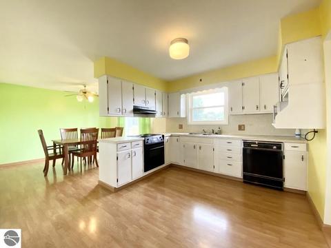 8040 E Pickard Rd, Mount Pleasant, MI 48858 photo 6