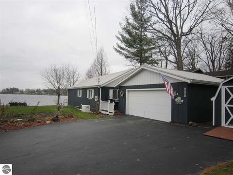 2565 Birch Point Dr, Lupton, MI 48635 photo 1
