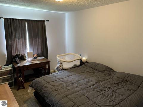 708 E South St, Ithaca, MI 48847 photo 9