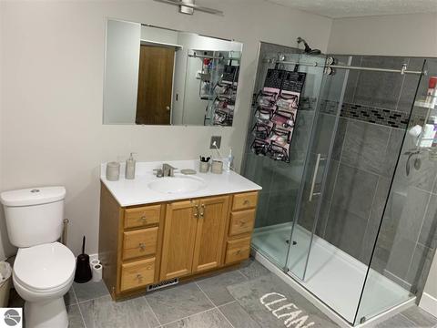 708 E South St, Ithaca, MI 48847 photo 12