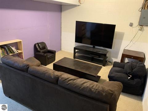 708 E South St, Ithaca, MI 48847 photo 16