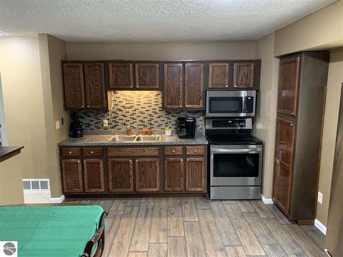 708 E South St, Ithaca, MI 48847 photo 7