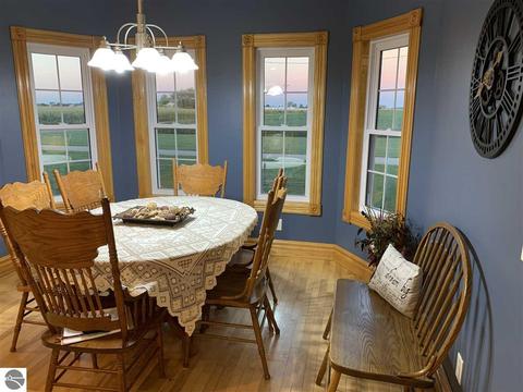 5676 E Saint Charles Rd, Ithaca, MI 48847 photo 9