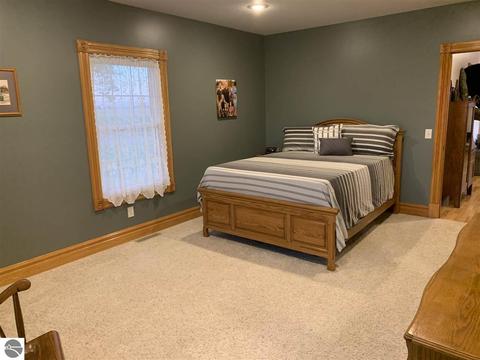 5676 E Saint Charles Rd, Ithaca, MI 48847 photo 15