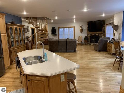 5676 E Saint Charles Rd, Ithaca, MI 48847 photo 6