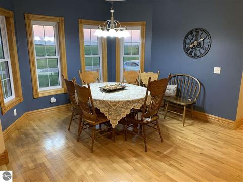 5676 E Saint Charles Rd, Ithaca, MI 48847 photo 7