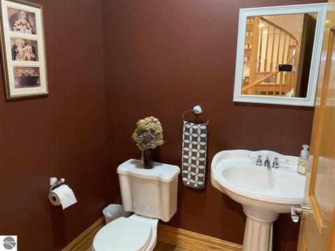 5676 E Saint Charles Rd, Ithaca, MI 48847 photo 12