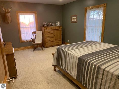 5676 E Saint Charles Rd, Ithaca, MI 48847 photo 14