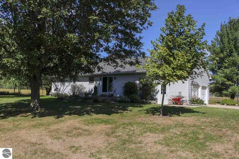 421 East Dr, Shepherd, MI 48883 photo 41