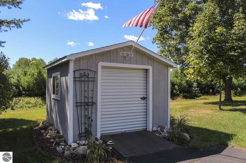 421 East Dr, Shepherd, MI 48883 photo 43