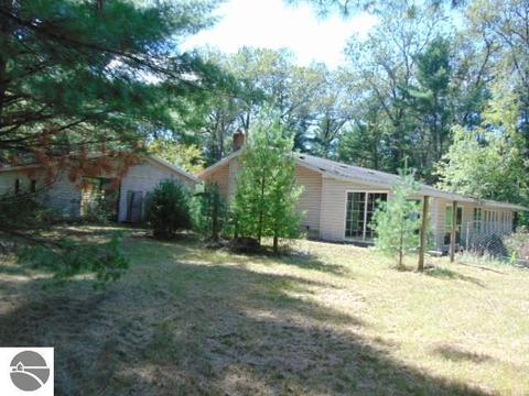 5277 E 28th St, White Cloud, MI 49349 photo 11