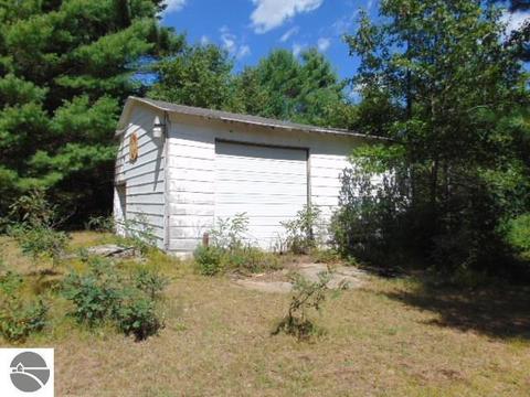 5277 E 28th St, White Cloud, MI 49349 photo 10