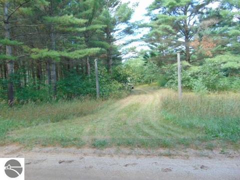5277 E 28th St, White Cloud, MI 49349 photo 3