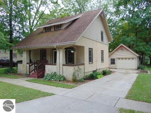 122 E North St, Ithaca, MI 48847 photo 1