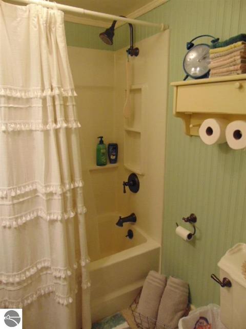 122 E North St, Ithaca, MI 48847 photo 16