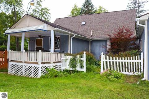 6243 Gopher Trl, Harrison, MI 48625 photo 4