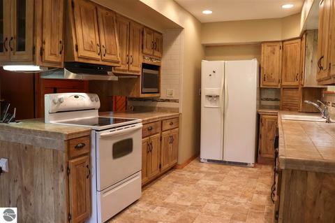 6243 Gopher Trl, Harrison, MI 48625 photo 9