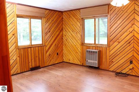6243 Gopher Trl, Harrison, MI 48625 photo 12