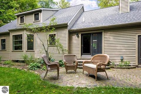 89 Dubonnet Trl, Interlochen, MI 49643 photo 4