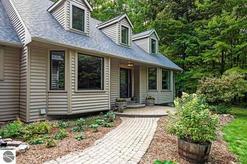 89 Dubonnet Trl, Interlochen, MI 49643 photo 3
