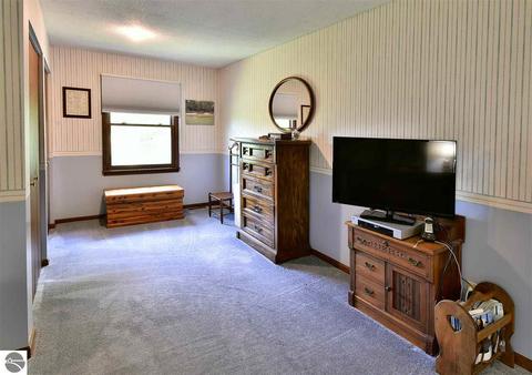 4636 Bartlett Rd, Williamsburg, MI 49690 photo 13