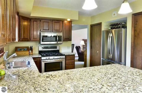 4636 Bartlett Rd, Williamsburg, MI 49690 photo 3