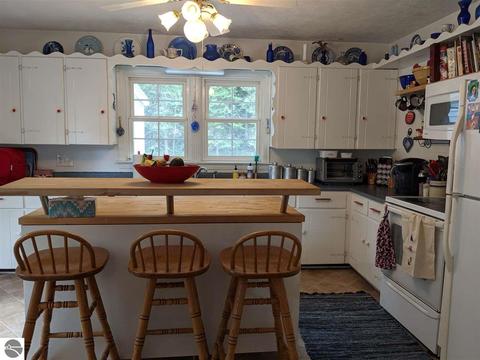 19 N Huron Rd, Au Gres, MI 48703 photo 6