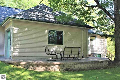 6607 Betsie River Rd, Interlochen, MI 49643 photo 3