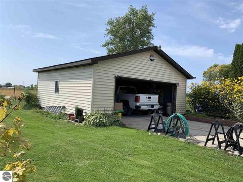 585 S Tonkey Rd, Au Gres, MI 48703 photo 4