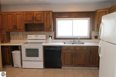 320 E Ctr, Ithaca, MI 48847 photo 12