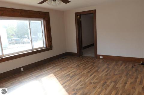 320 E Ctr, Ithaca, MI 48847 photo 6