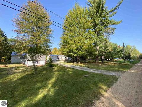 551 Rivers Terrace Rd, Gladwin, MI 48624 photo 2