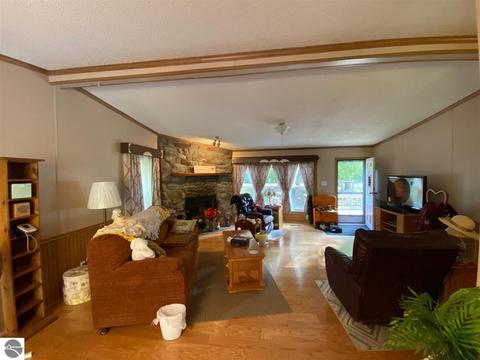 551 Rivers Terrace Rd, Gladwin, MI 48624 photo 3