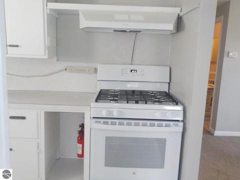 2211 W Baseline Rd, Mount Pleasant, MI 48858 photo 4