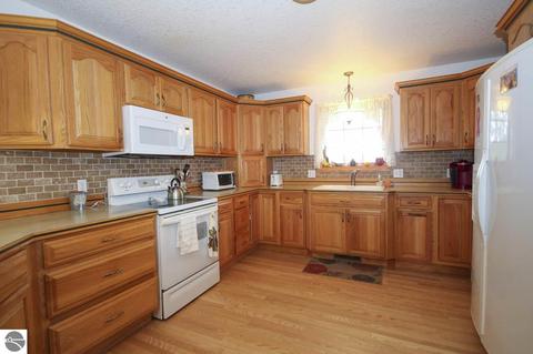 1167 E Blanchard Rd, Shepherd, MI 48883 photo 9
