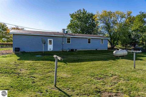 3361 E Walton Rd, Shepherd, MI 48883 photo 5