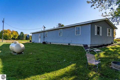 3361 E Walton Rd, Shepherd, MI 48883 photo 6