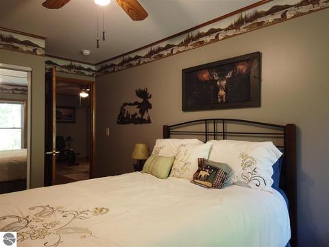 7050 Meredith Grade, Harrison, MI 48625 photo 37
