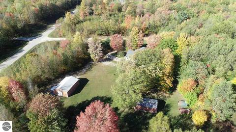 7050 Meredith Grade, Harrison, MI 48625 photo 5