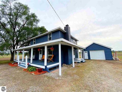 378 N Court St, Au Gres, MI 48703 photo 4