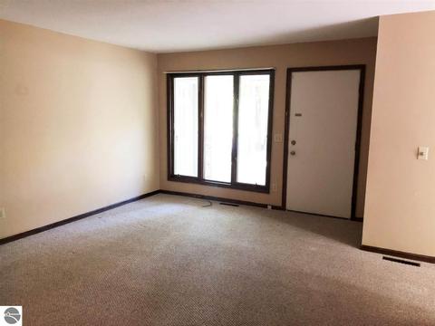 4293 Eagle Crest Dr, Williamsburg, MI 49690 photo 11