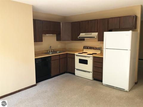 4293 Eagle Crest Dr, Williamsburg, MI 49690 photo 13