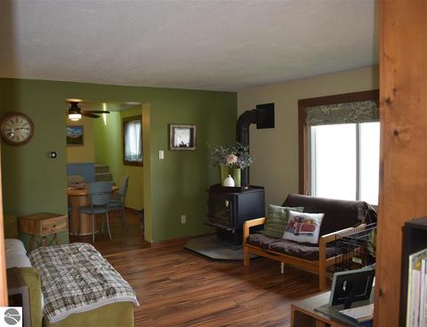 9160 S Nelson Rd, Cedar, MI 49621 photo 6
