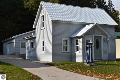 9160 S Nelson Rd, Cedar, MI 49621 photo 1